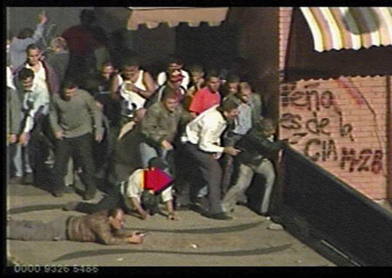 Puente Llaguno. Caracas, 11 de abril de 2002.